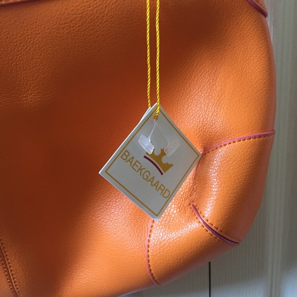 NWT Baekgaard orange purse with pink trim - Picture 2 of 8